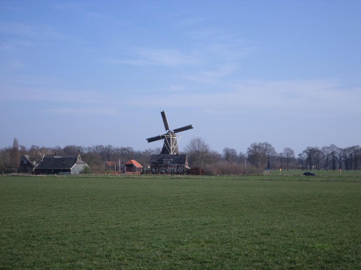 Staying In A Thatched Barn With Box Bed Beautiful View Region Achterhoek Geesteren  Экстерьер фото